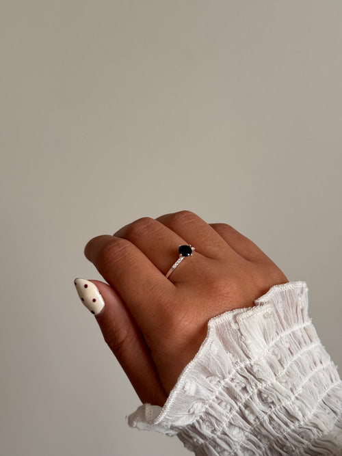 Anillo Black